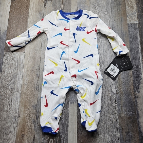 Nike NEW 3 Month Full Body Footie Swoosh Multi-color - Picture 1 of 5